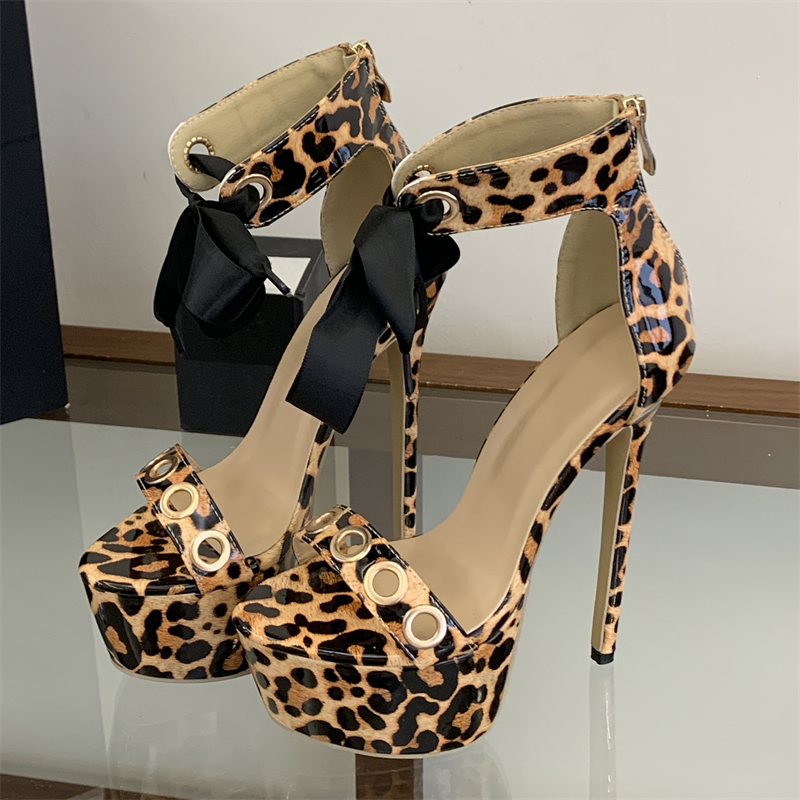Eilyken Leopard Print Hollow O - مراجعة Leopard Print Heels وسعره