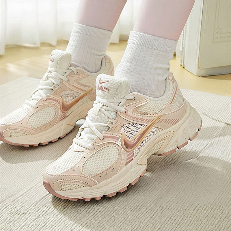 Nike Women Casual Shoes Breath - مراجعة Women Shoes Zoom وسعره