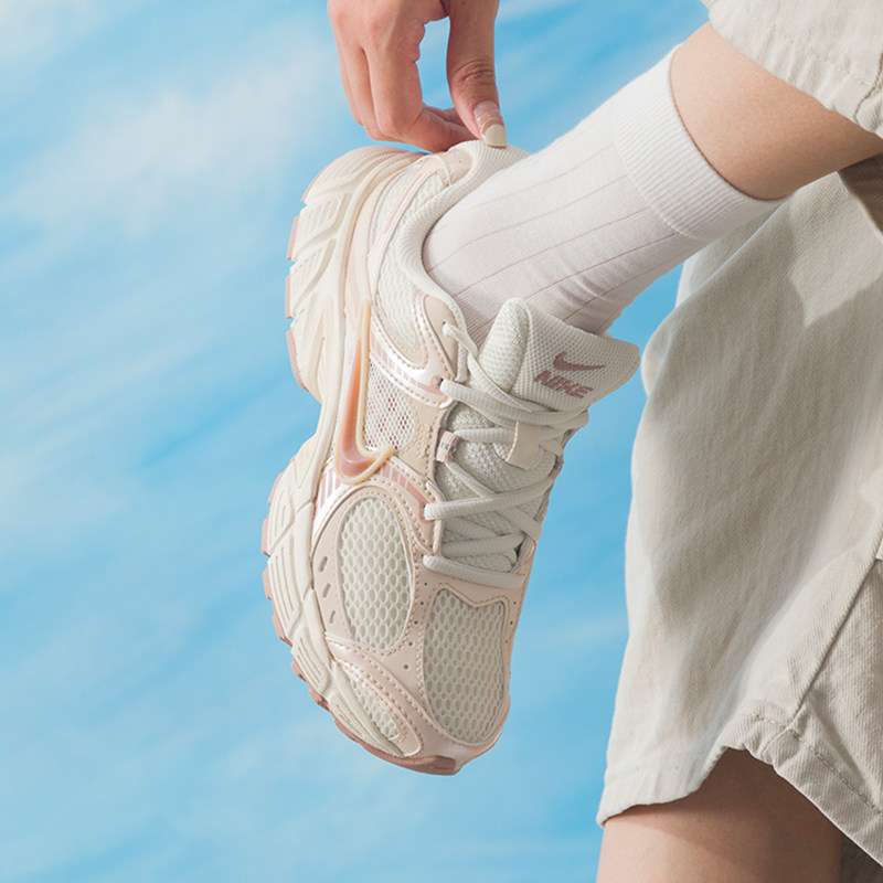 Nike Women Casual Shoes Breath - مراجعة Women Shoes Zoom وسعره