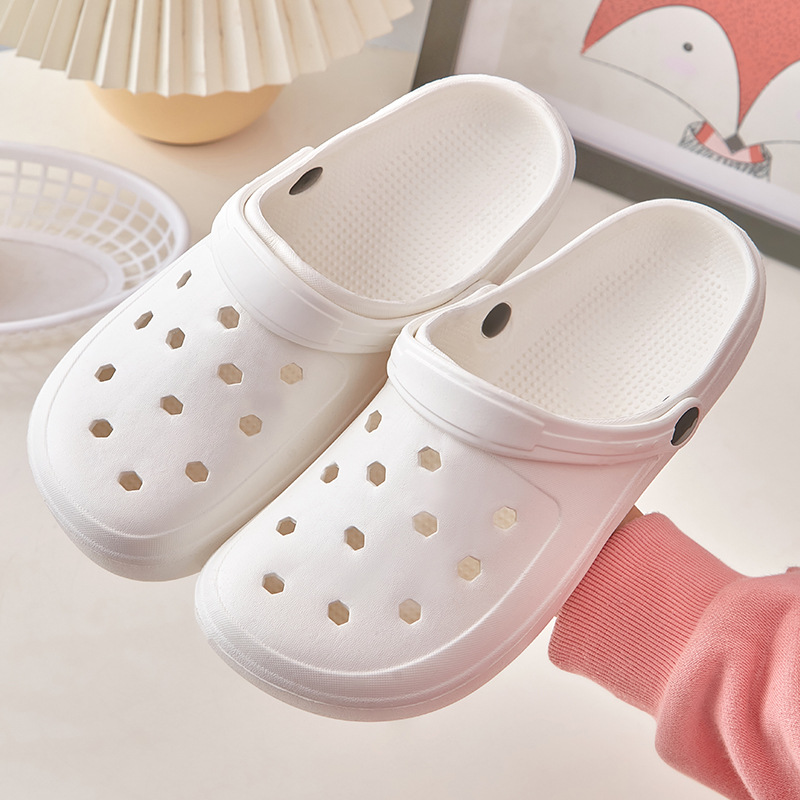 Cave shoes for summer outdoor  - مراجعة Women'S Shoes Crocs وسعره